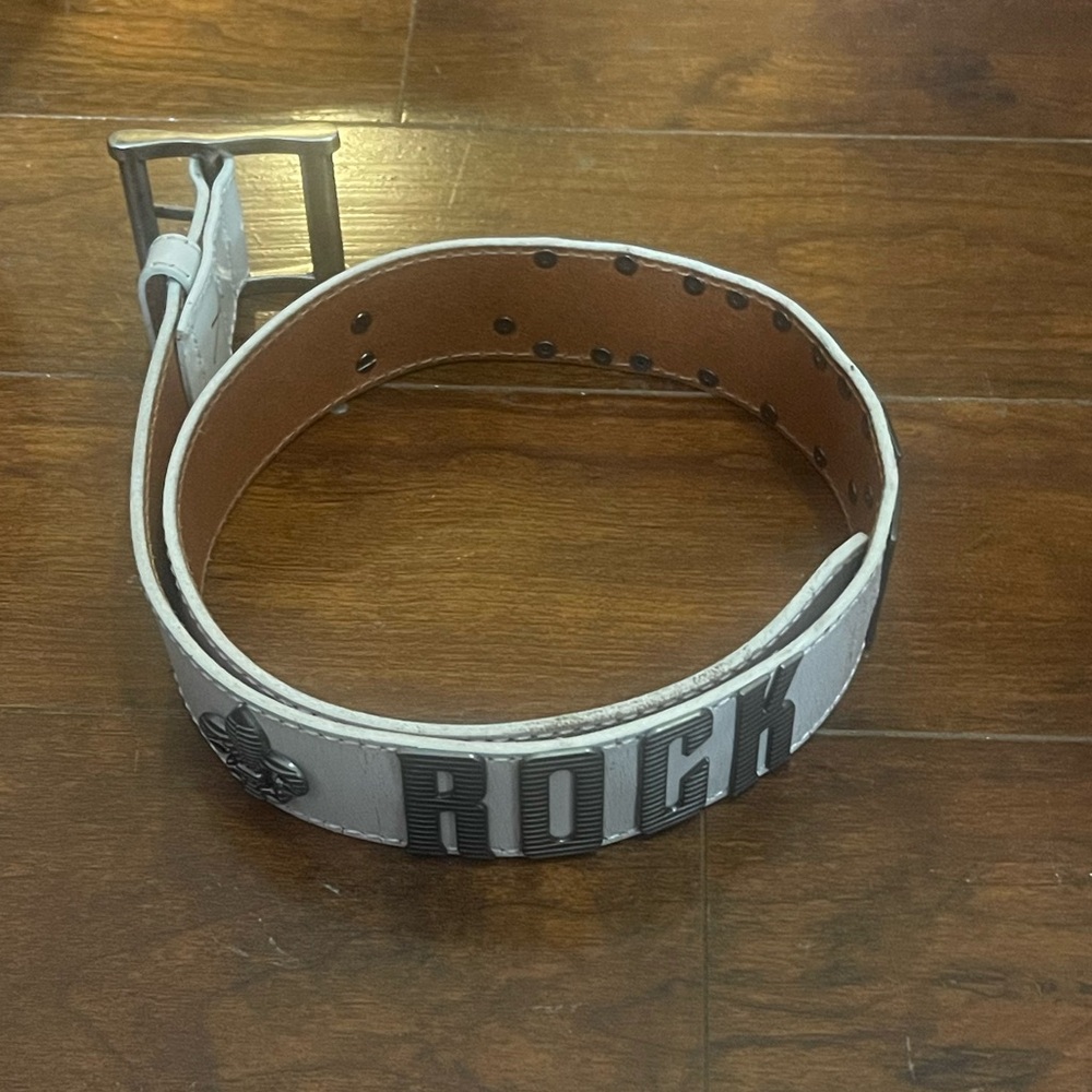 White Rock Georgia Leather Belt
ROCK REVIVAL - Picture 3 of 8